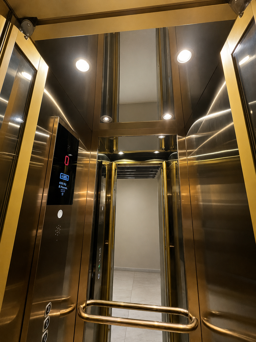 Ascenseur sur mesure de l’Hôtel des Deux Continents